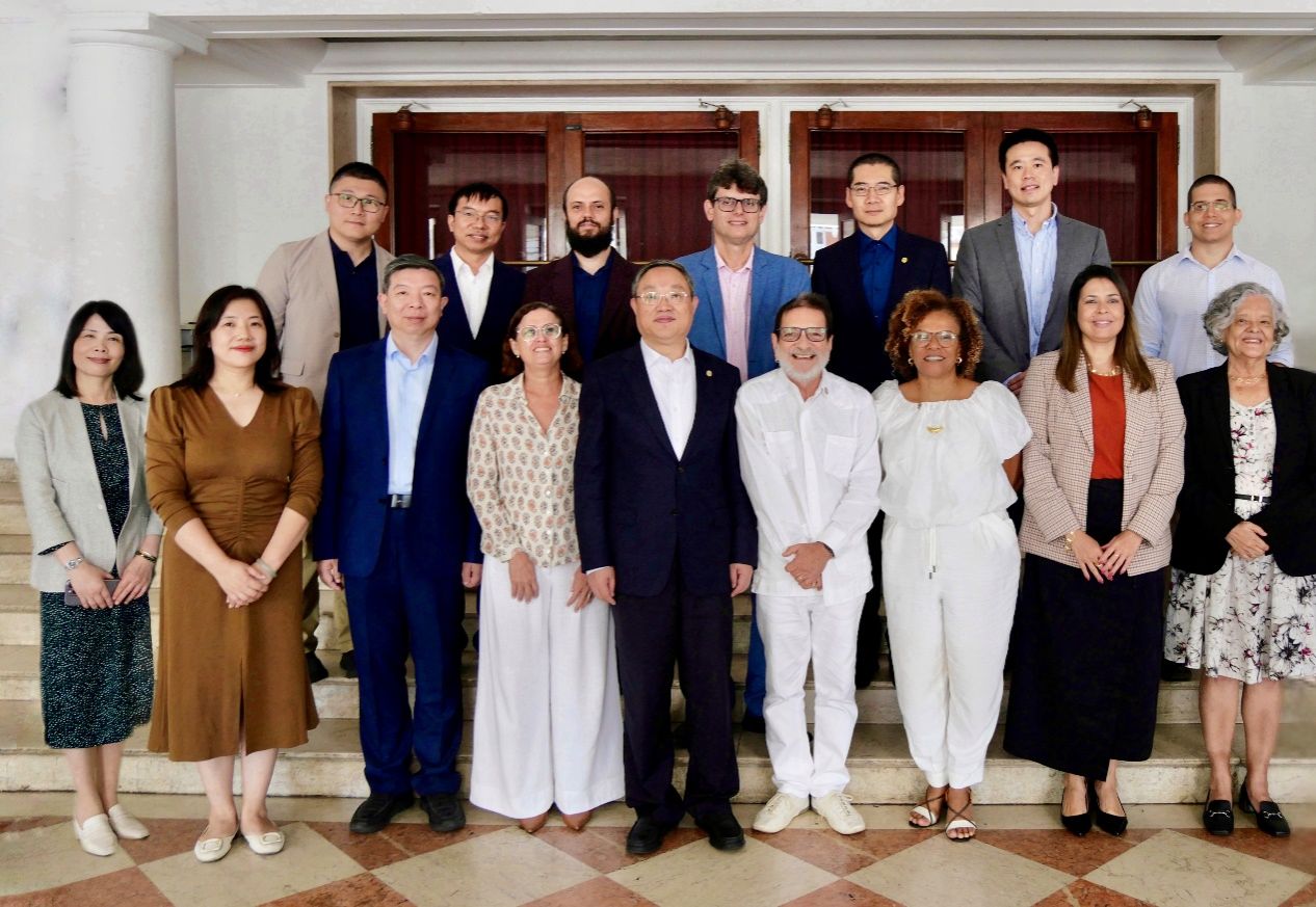 F1B4D3E044BD3B19ACD6126C7E4_B50240FF_2CF7B F1B4D3E044BD3B19ACD6126C7E4_B50240FF_2CF7B