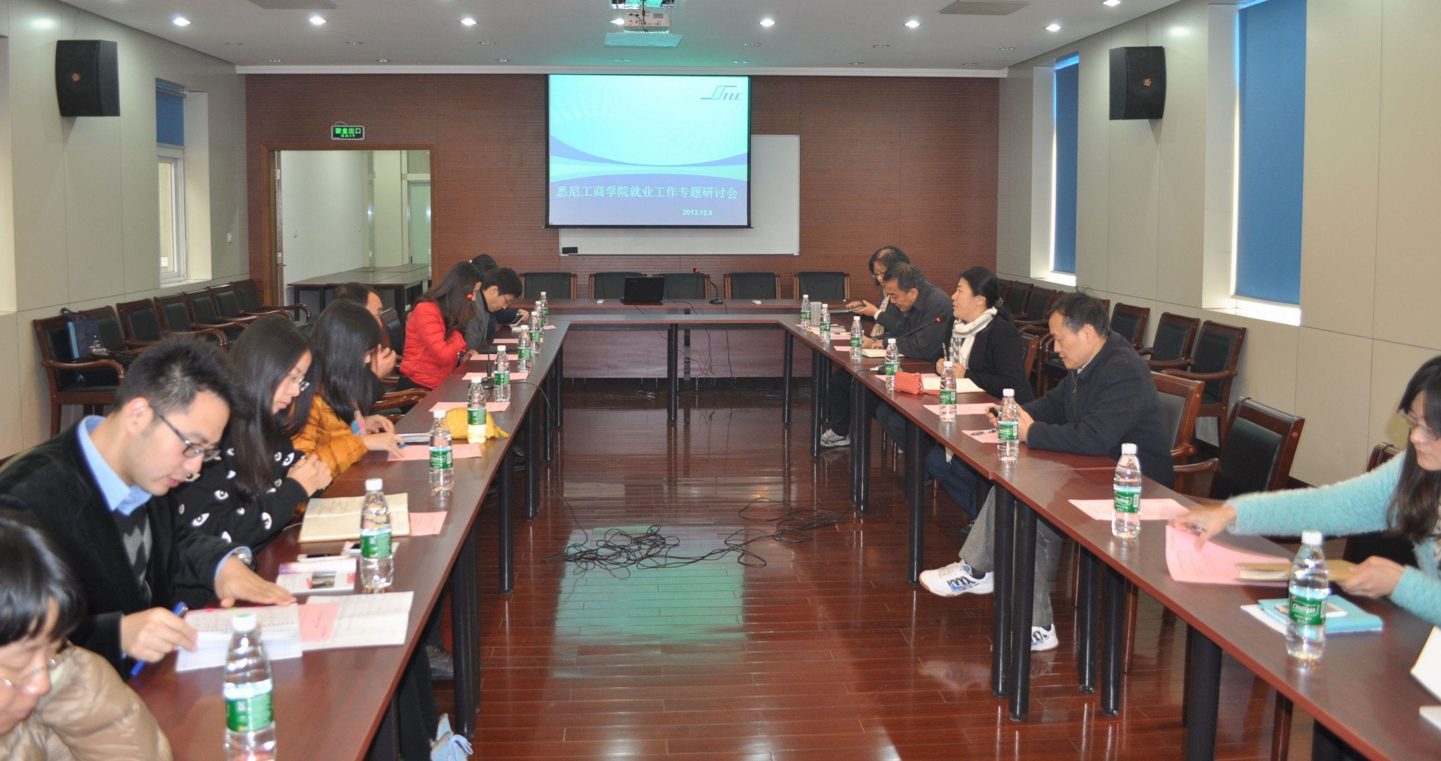 F8FE2DB41E776F520B94F81E7AE_BB841499_6C2C1.jpg?e= F8FE2DB41E776F520B94F81E7AE_BB841499_6C2C1.jpg?e=