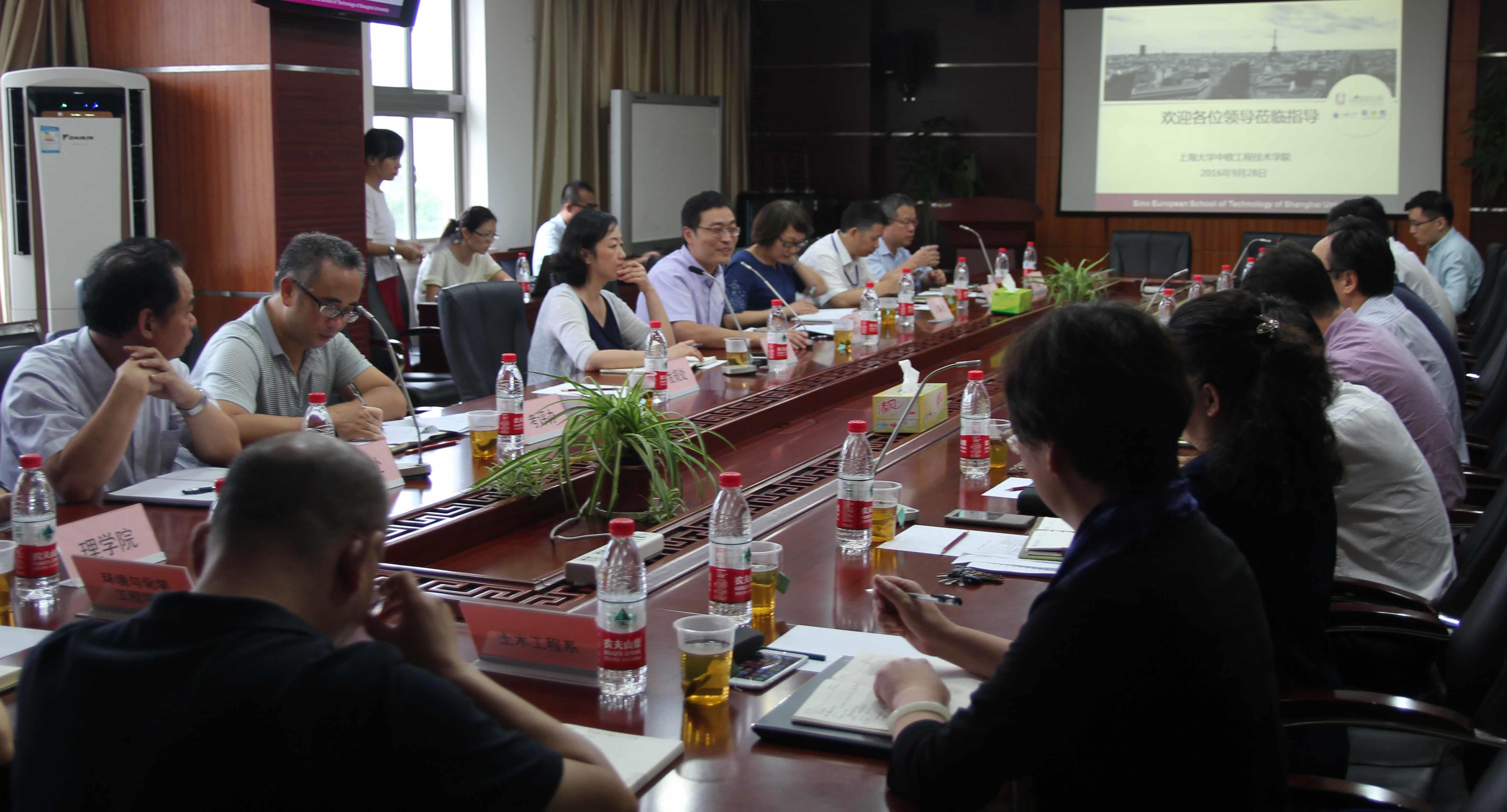 6F4AEDF7A44EBCD7E56A48CAFDC_63D6B66D_87915.jpg?e= 6F4AEDF7A44EBCD7E56A48CAFDC_63D6B66D_87915.jpg?e=