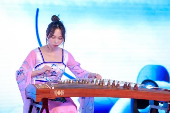 9A708BD9AEA18628FE93AFE081F_F5981E80_6F50