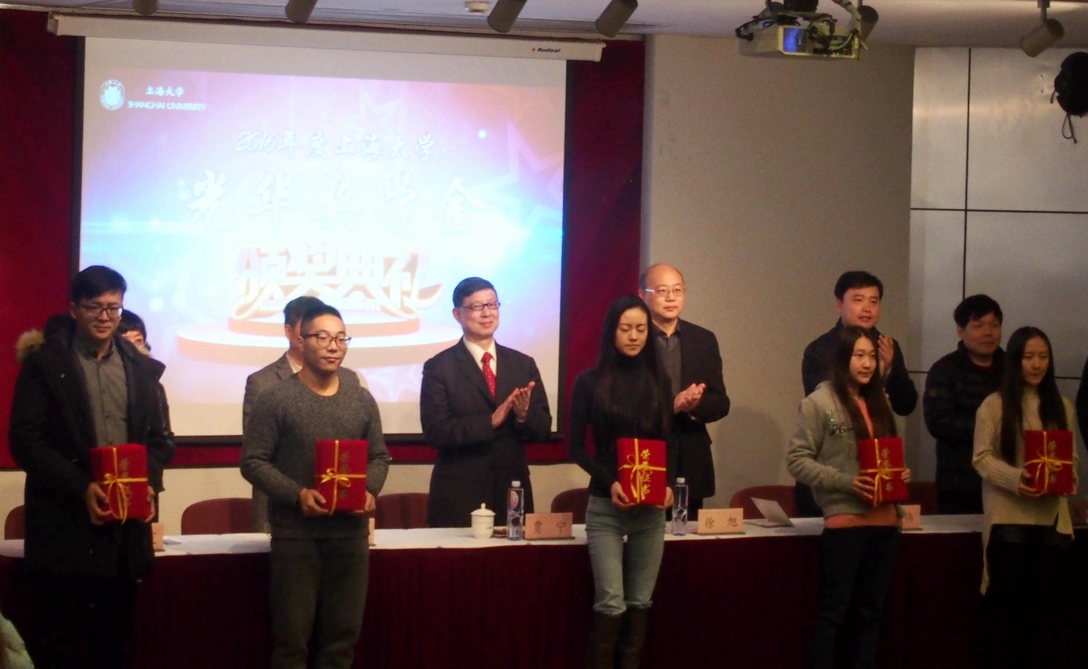 26EC99EC046F705AFAE9B7F11C6_2AF71FFD_89CEA.jpg?e= 26EC99EC046F705AFAE9B7F11C6_2AF71FFD_89CEA.jpg?e=