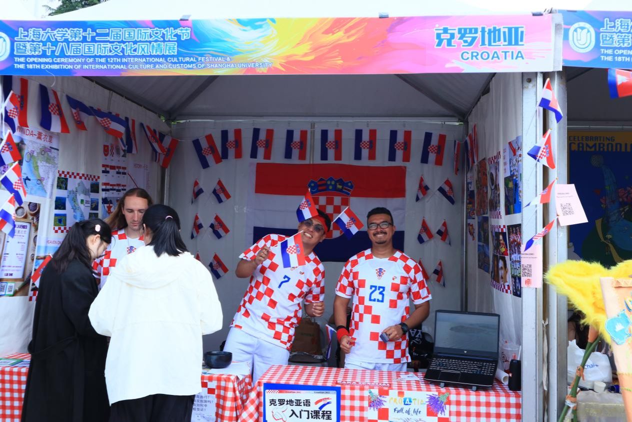 792E711D5281F71B184C701297F_CBAACDF6_2D828