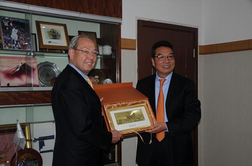 58F28D35F868F0E2BE2B4E72443_ADF8F16E_56B0.jpg?e=