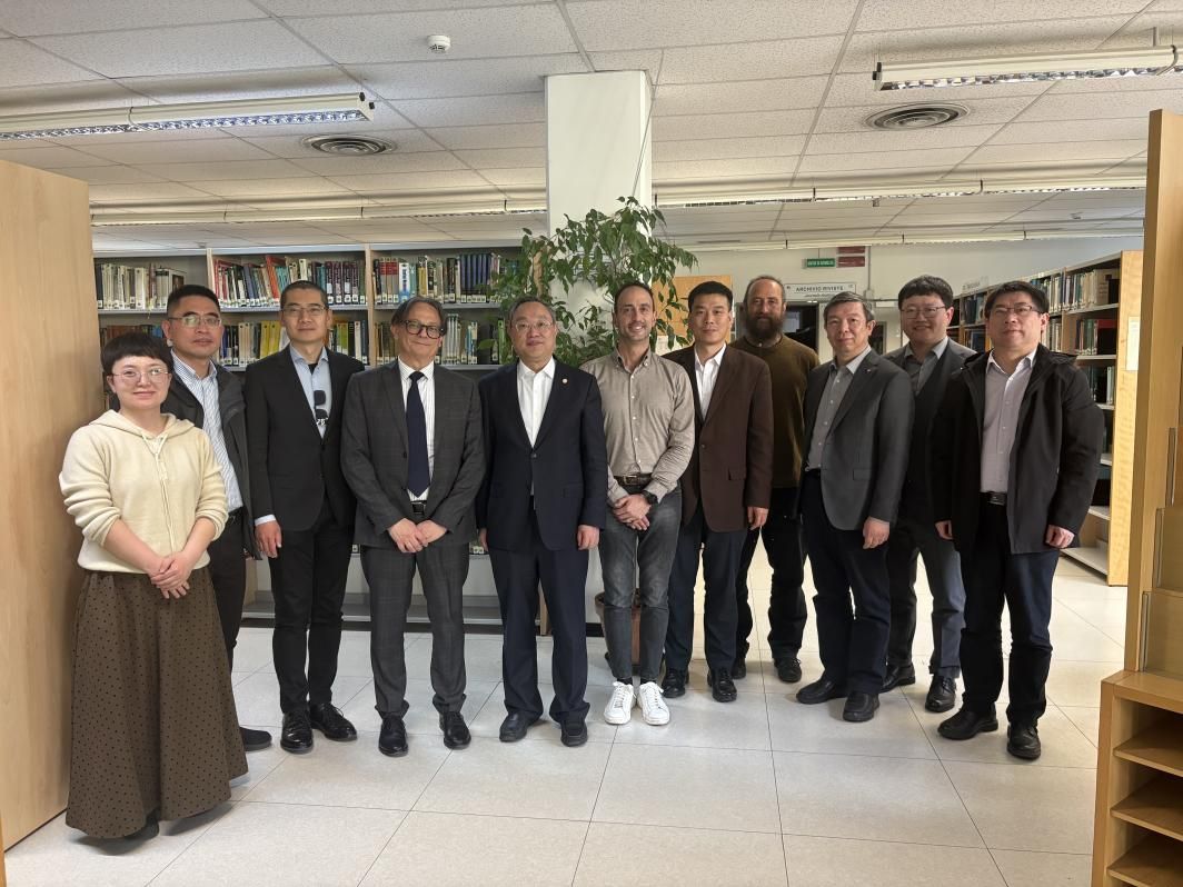 8EF483DA73C731ED0B1EDBE4D22_204539D8_22C2A 8EF483DA73C731ED0B1EDBE4D22_204539D8_22C2A