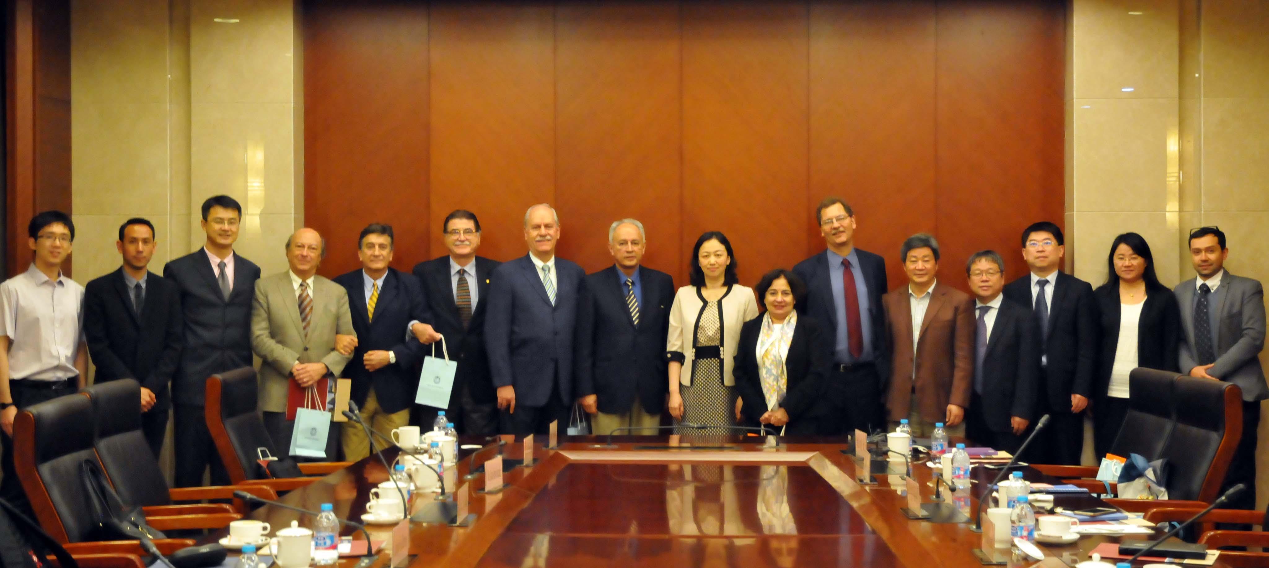 68CD84F5479D2056F1CB72E5DB8_1B6DC8F9_6AB9C.jpg?e=