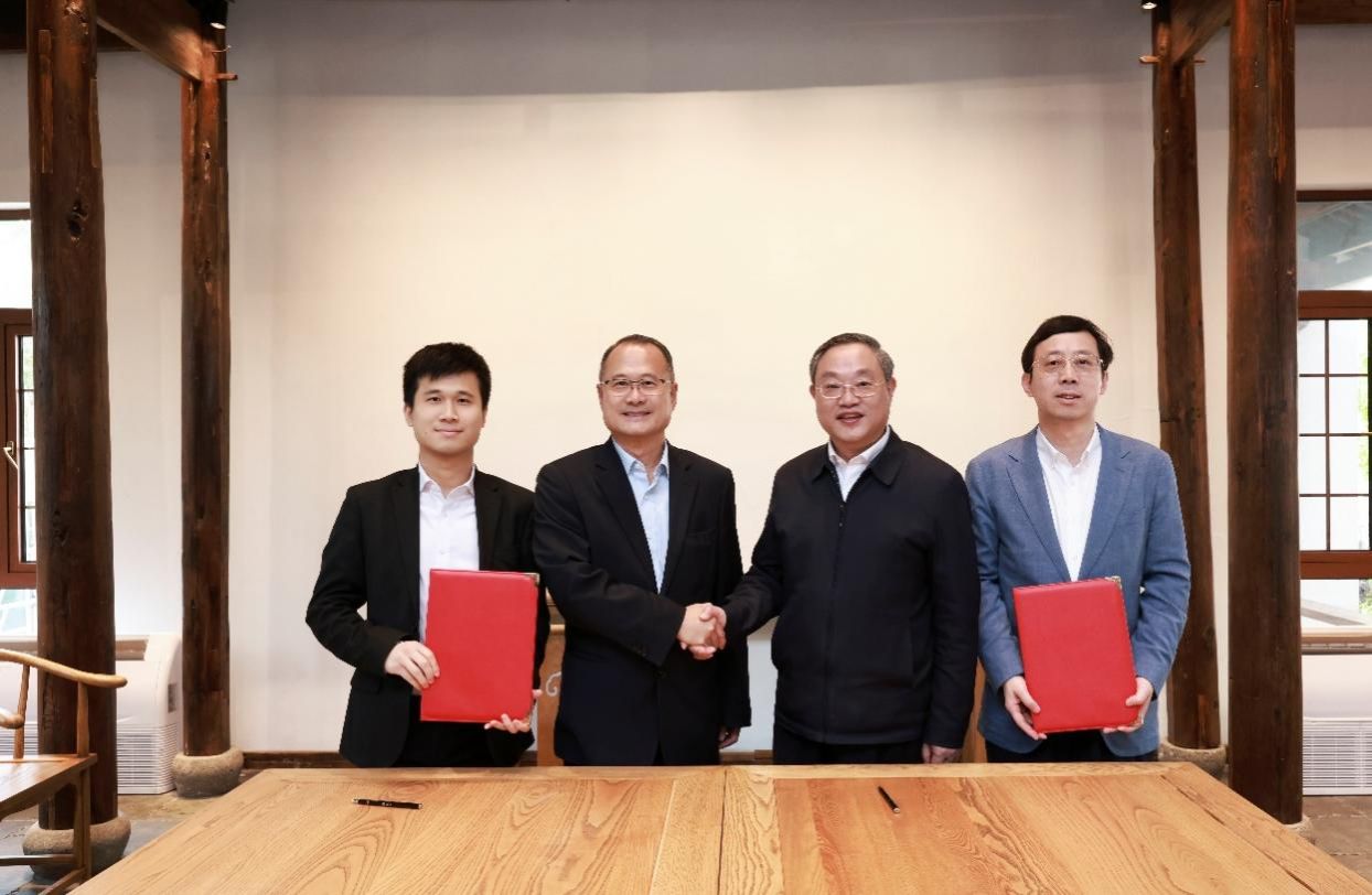 EDAA5BA0F8FF940B923B39C598C_F9152994_1A93E EDAA5BA0F8FF940B923B39C598C_F9152994_1A93E