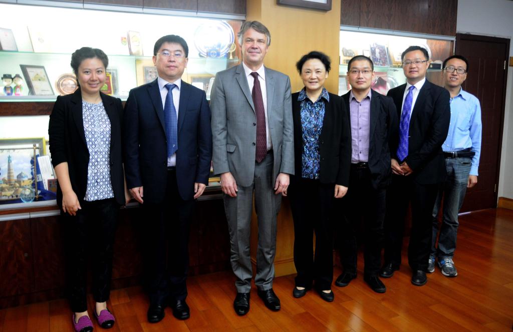 F6AEE2D8350741776F762552912_B6480379_14469.jpg?e=