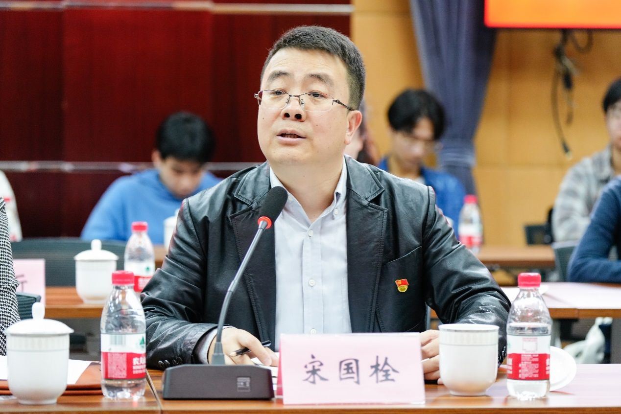 C3B14E8D565D57AF9BAE3AB0571_C915EE0F_229FC