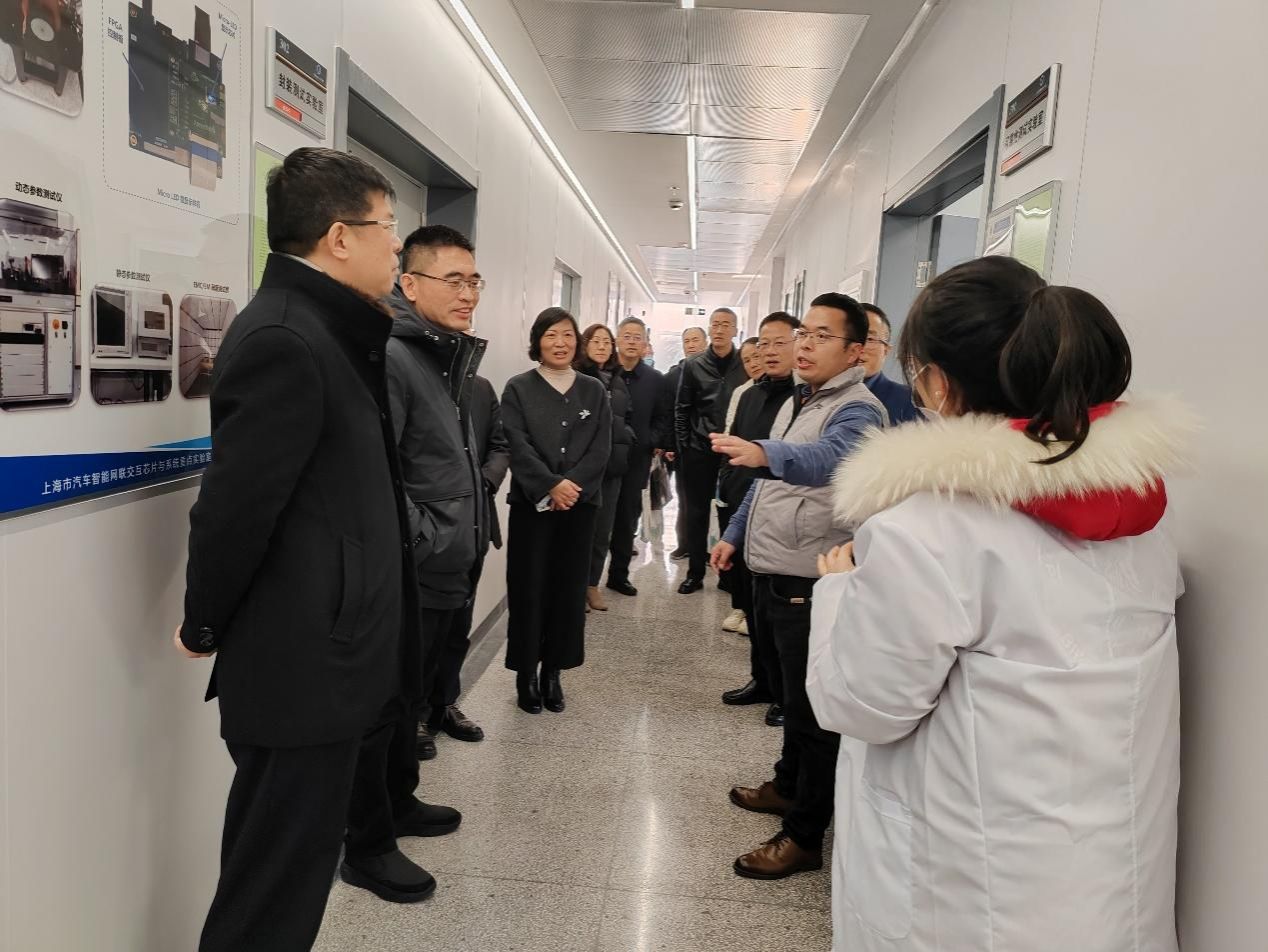 781FD49D490F294F45A61817A68_E96E9899_25672