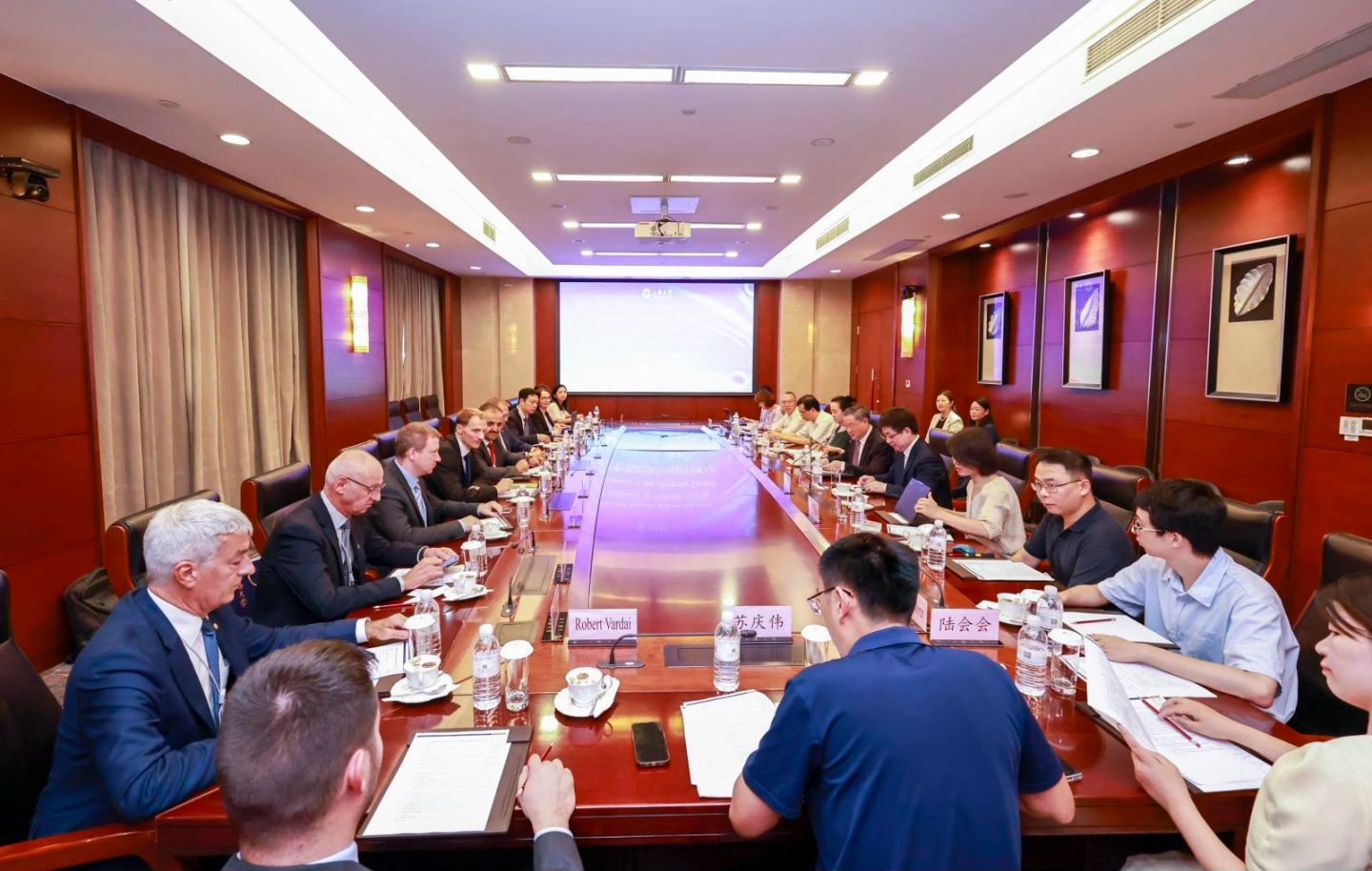 9BE9AA60C25281AB478B6FB9E12_F5408A82_2D272