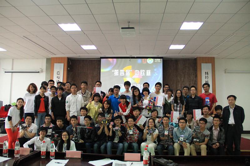 AECCAB8AC6CC3B43B0C29B4758D_7918E51B_11813.jpg?e= AECCAB8AC6CC3B43B0C29B4758D_7918E51B_11813.jpg?e=