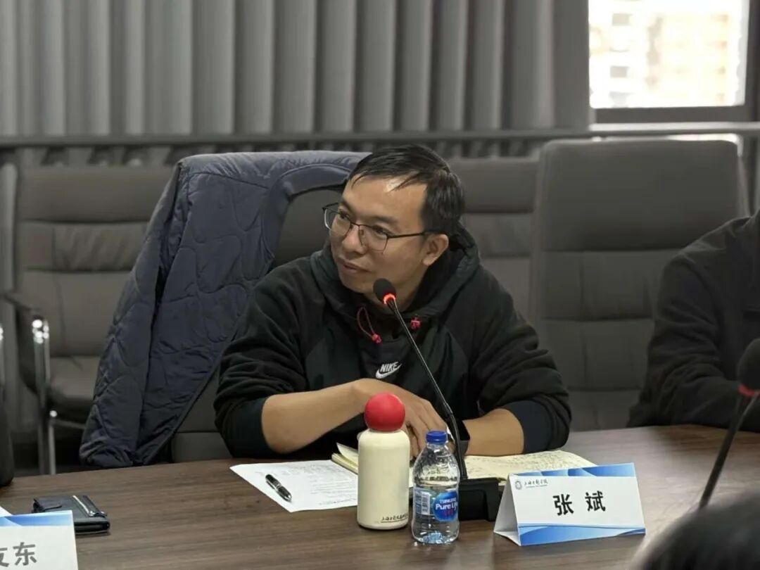 263B3F50E9E08999B633B2C6700_C4025891_13EA4