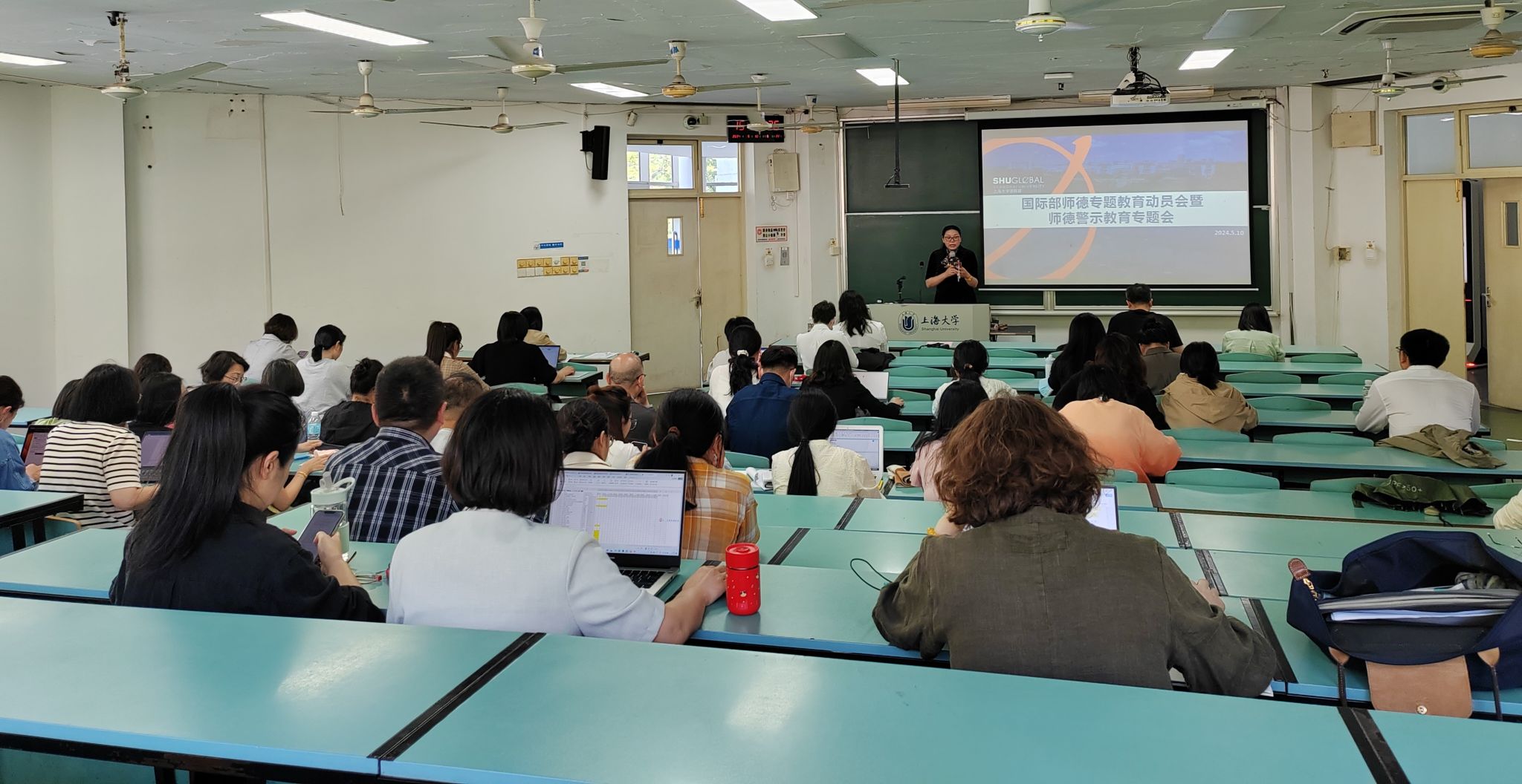 B0592A79A4E1440FA2E62844A34_949BE381_4186C