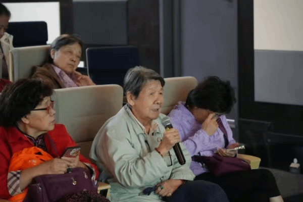 8B247011F83E75B75994B1EF3CF_F57BCD8E_18D5F