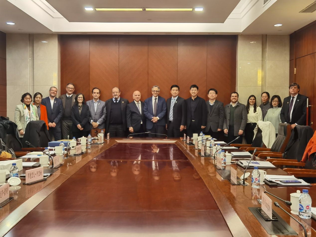 02E4C7D0A48E9F2C3295D019C87_61766059_28015 02E4C7D0A48E9F2C3295D019C87_61766059_28015