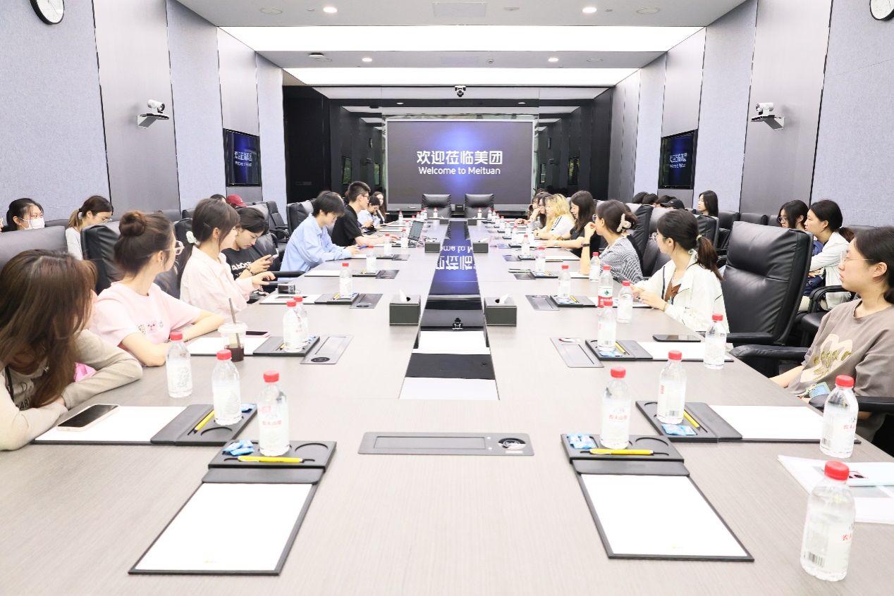 9F4CF6FE3541264D2C1B90FD613_51396090_25182