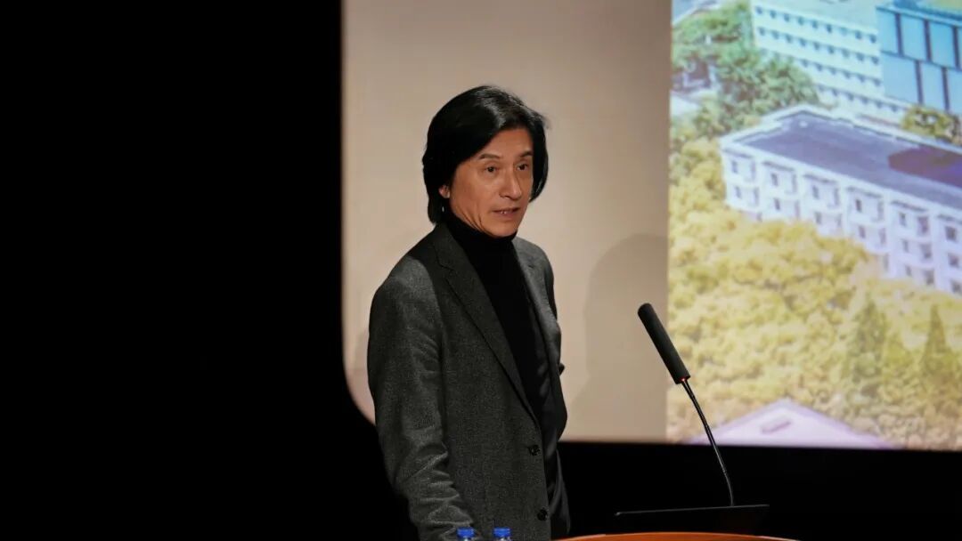 639977B70EF2D1CC3FF7A40AF83_33525357_B7DC